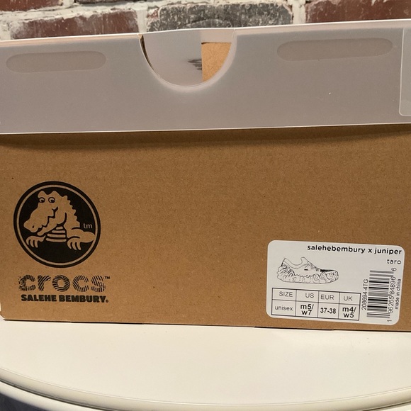 Juniper Crocs - Picture 2 of 6